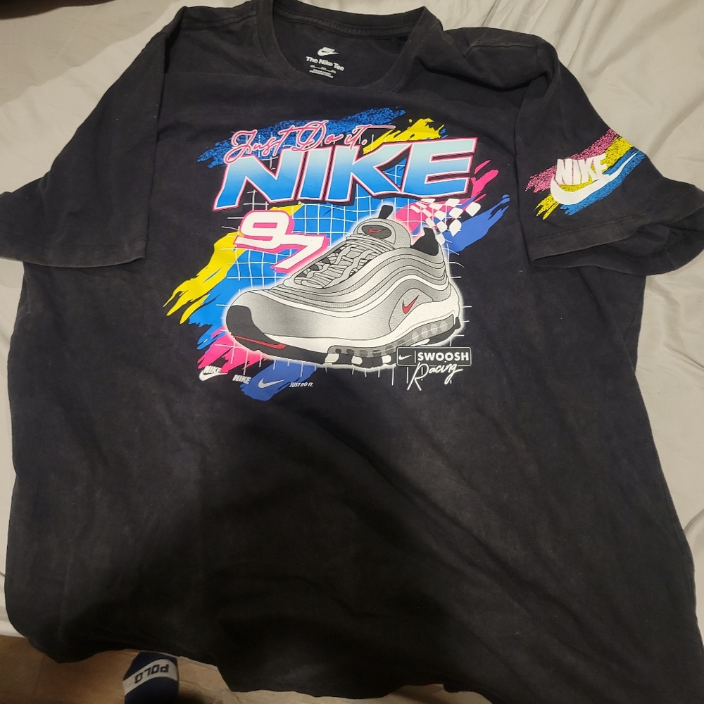 Nike Graphic Tee with Sneaker Design size XXL